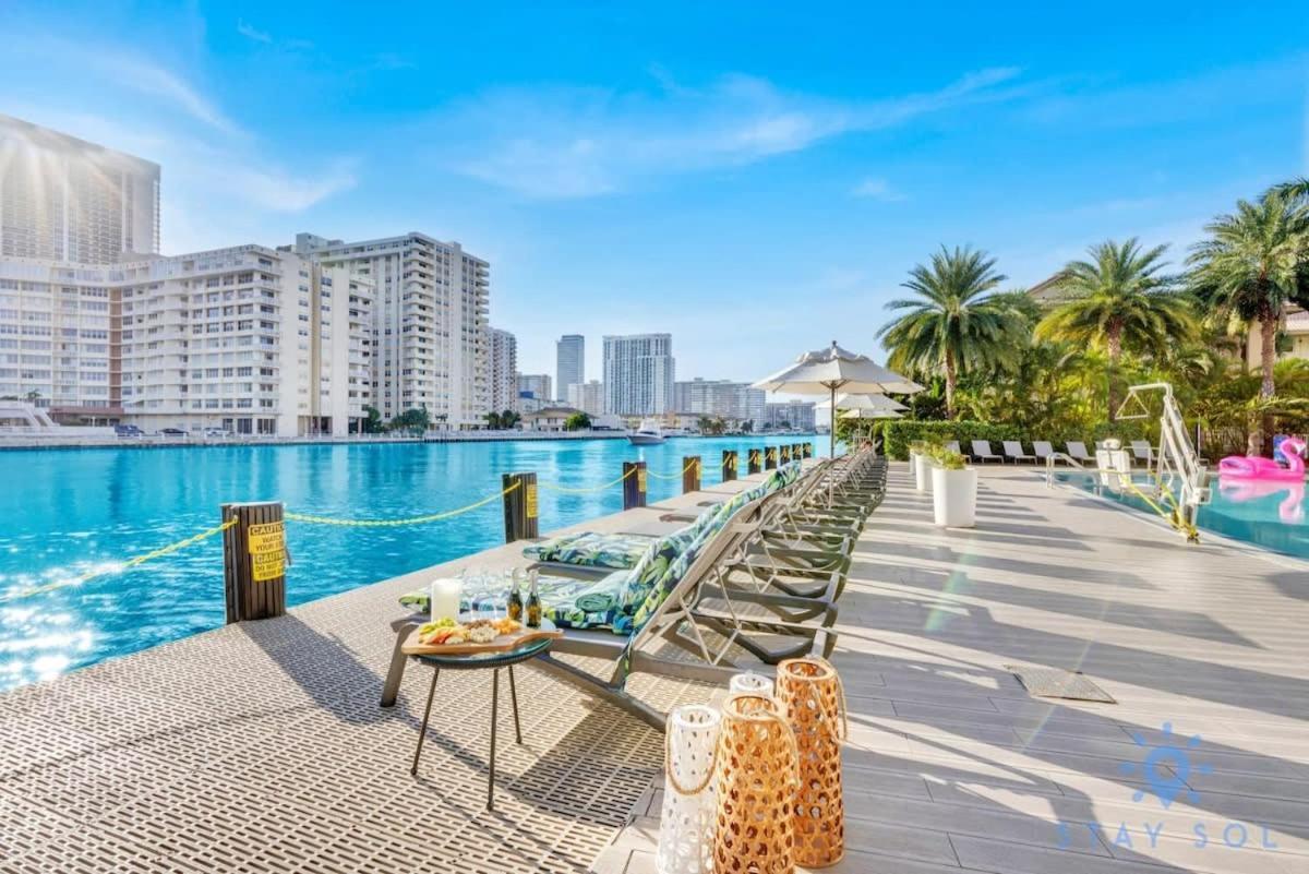 Balcony - Pool - Near Beach - Gym Hallandale Beach Buitenkant foto
