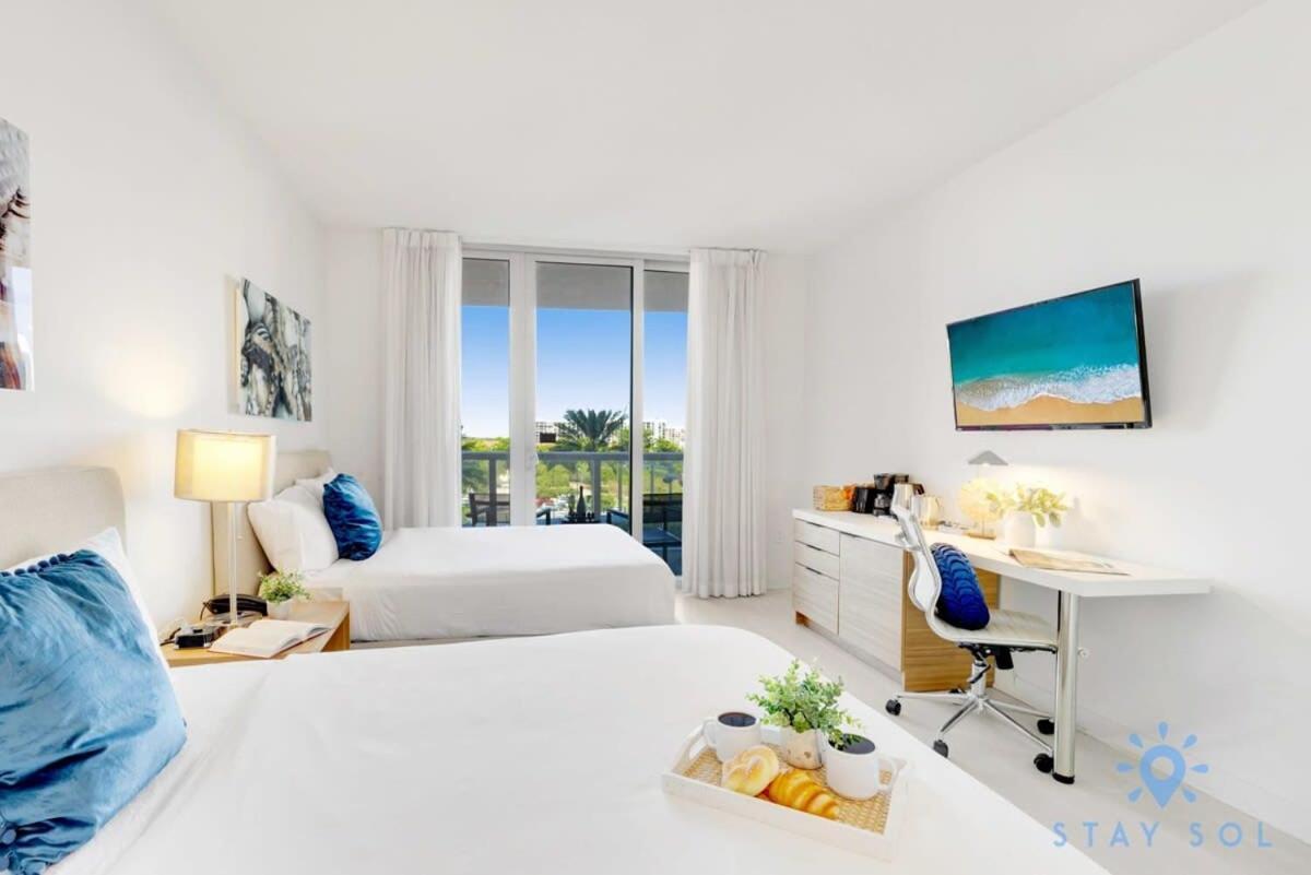 Balcony - Pool - Near Beach - Gym Hallandale Beach Buitenkant foto