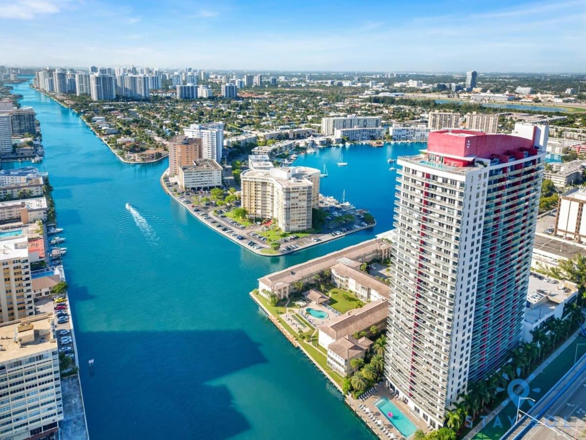 Balcony - Pool - Near Beach - Gym Hallandale Beach Buitenkant foto