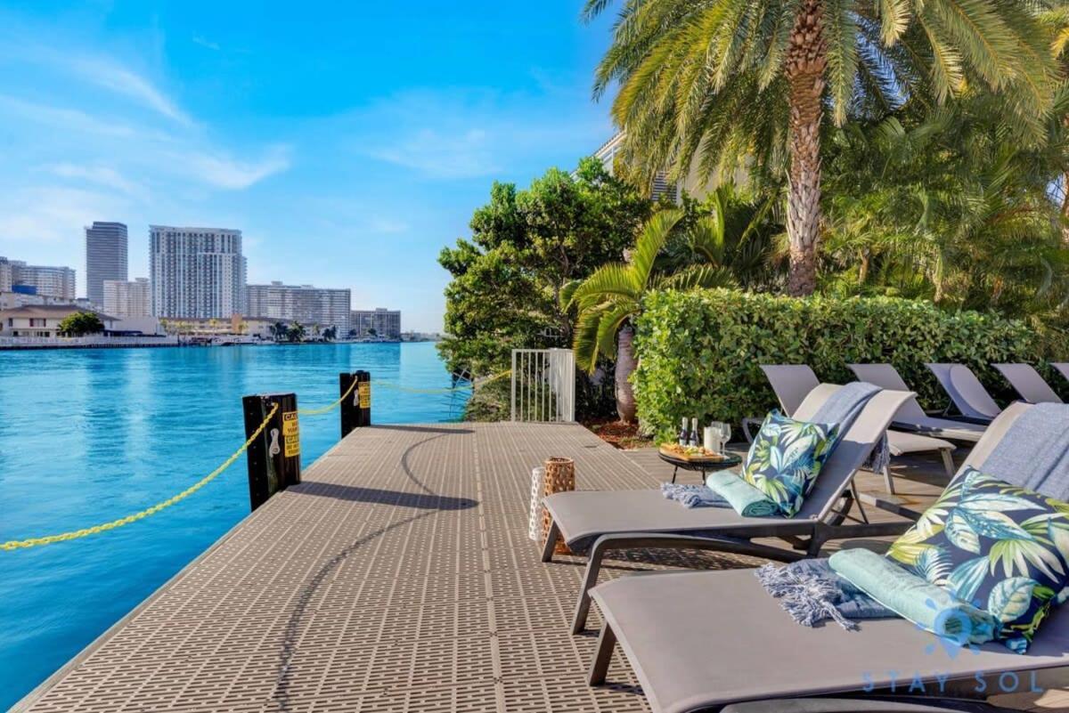 Balcony - Pool - Near Beach - Gym Hallandale Beach Buitenkant foto