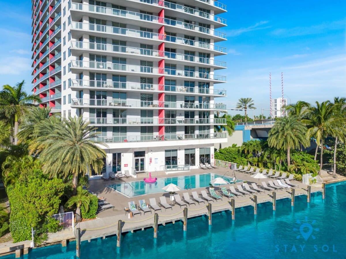 Balcony - Pool - Near Beach - Gym Hallandale Beach Buitenkant foto