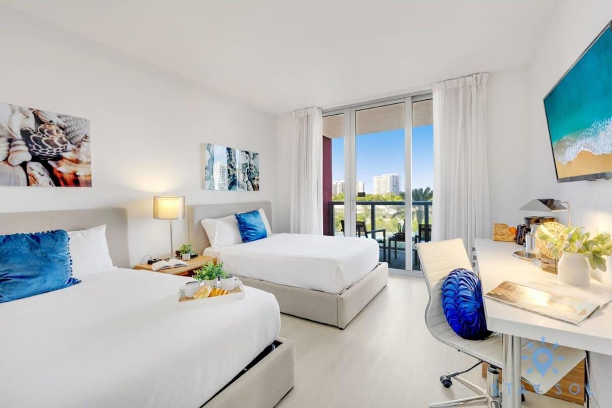 Balcony - Pool - Near Beach - Gym Hallandale Beach Buitenkant foto