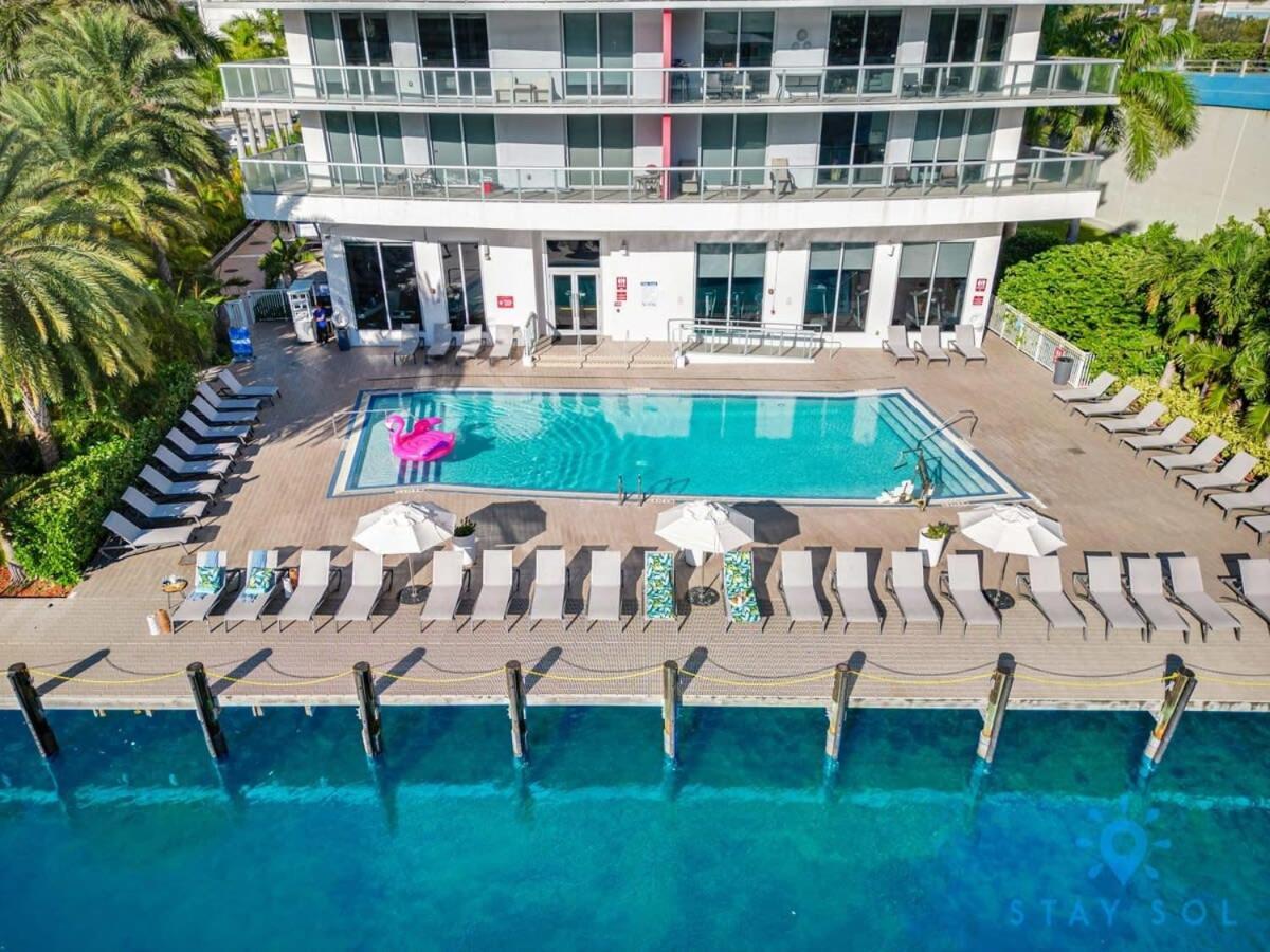 Balcony - Pool - Near Beach - Gym Hallandale Beach Buitenkant foto